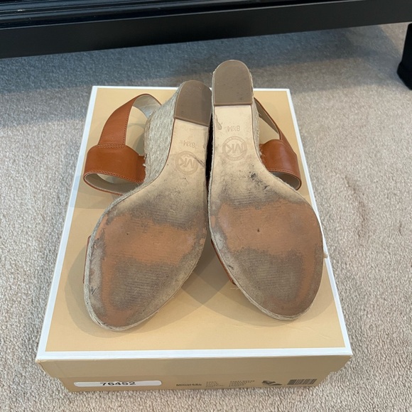 Michael Kors Posey Wedge Size 8.5 - Picture 3 of 11